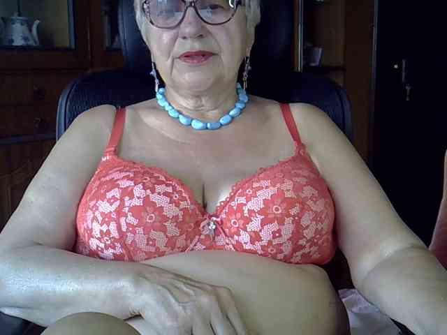 SweetCherry00 webcam