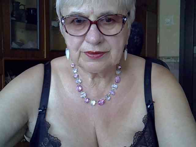 SweetCherry00 webcam
