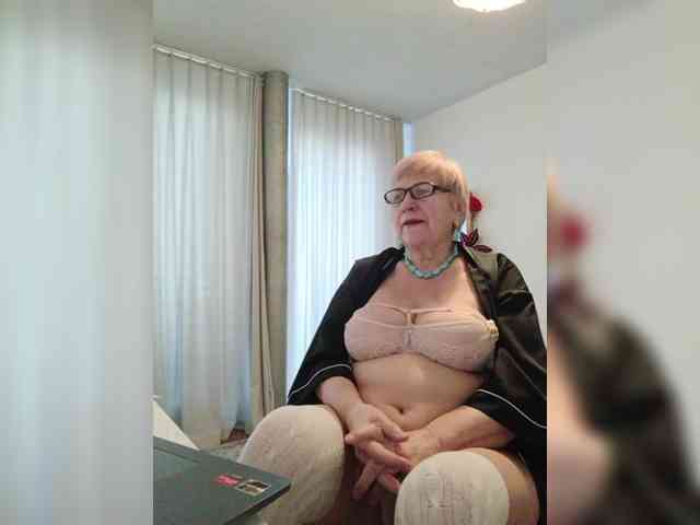 SweetCherry00 webcam