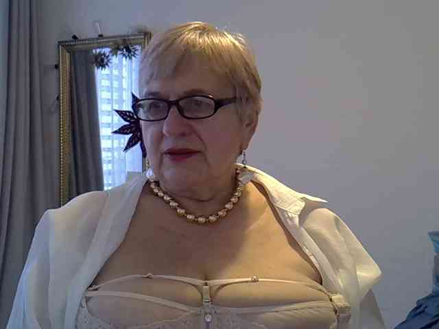 SweetCherry00 webcam