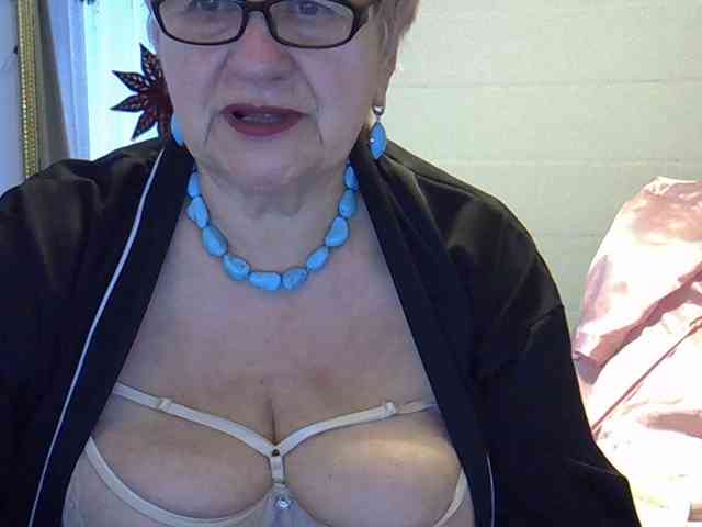 SweetCherry00 webcam