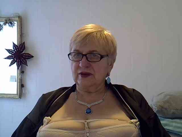 SweetCherry00 webcam