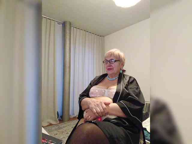 SweetCherry00 webcam
