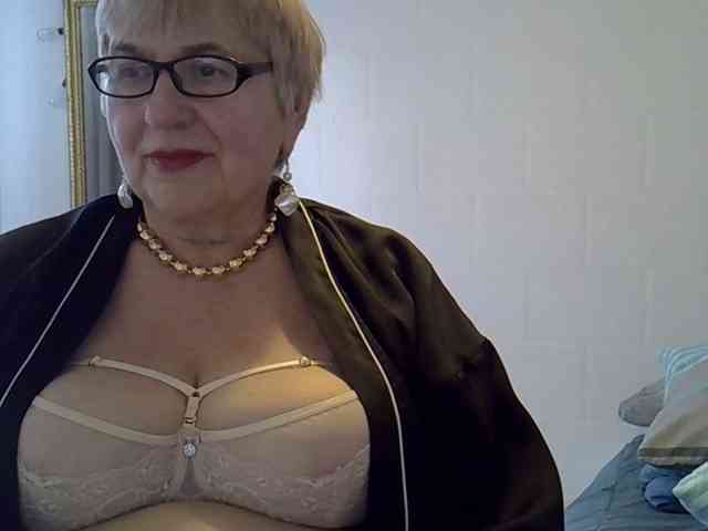 SweetCherry00 webcam