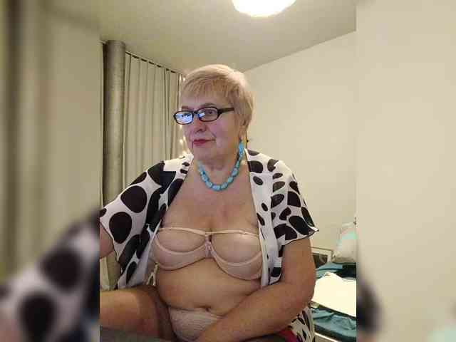 SweetCherry00 webcam