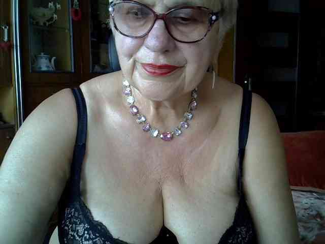 SweetCherry00 webcam