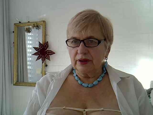 SweetCherry00 webcam
