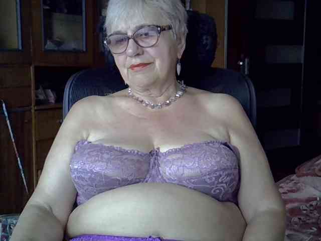 SweetCherry00 webcam