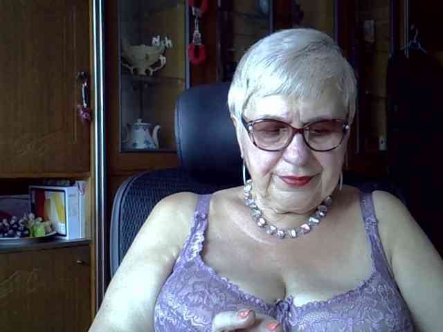 SweetCherry00 webcam