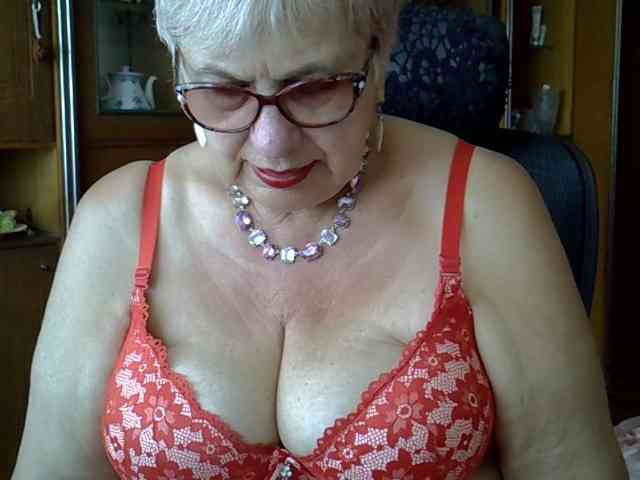SweetCherry00 webcam