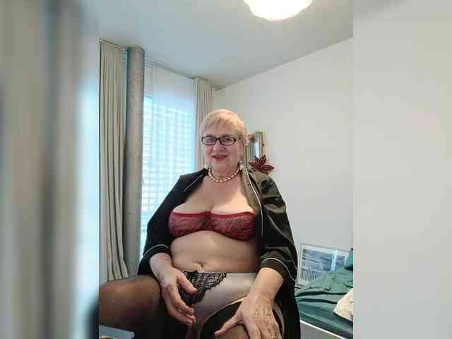 SweetCherry00 webcam