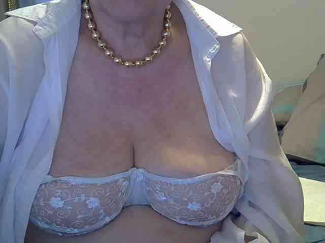 SweetCherry00 webcam