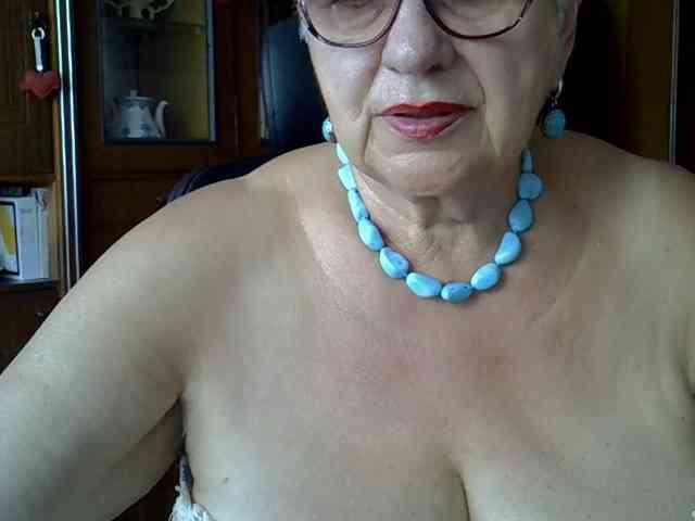SweetCherry00 webcam