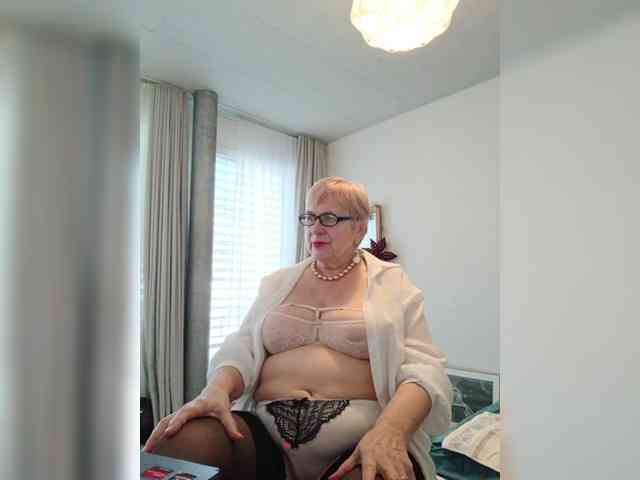 SweetCherry00 webcam