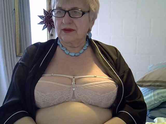 SweetCherry00 webcam