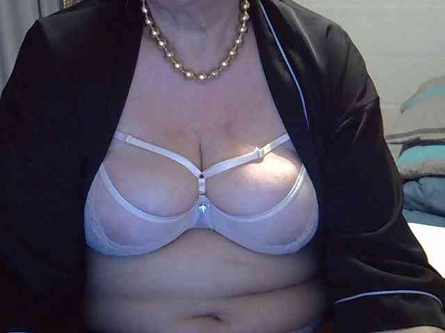 SweetCherry00 webcam