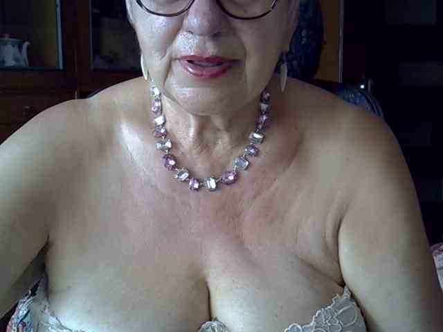 SweetCherry00 webcam