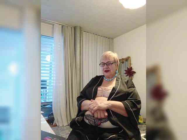 SweetCherry00 webcam