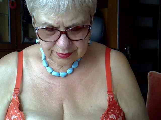 SweetCherry00 webcam