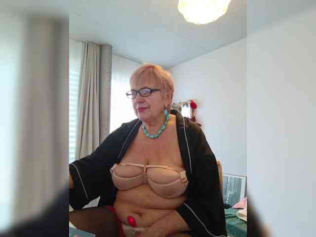 SweetCherry00 webcam