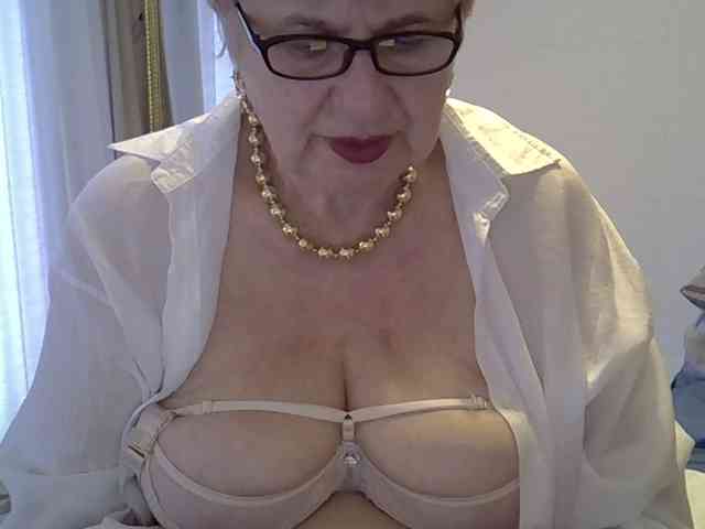 SweetCherry00 webcam