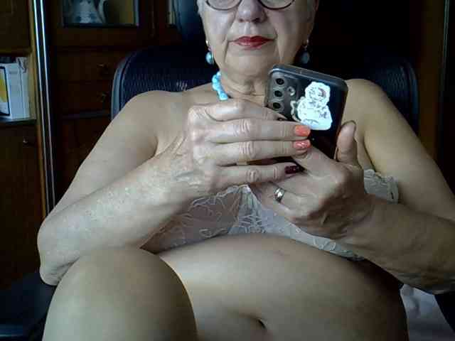 SweetCherry00 webcam