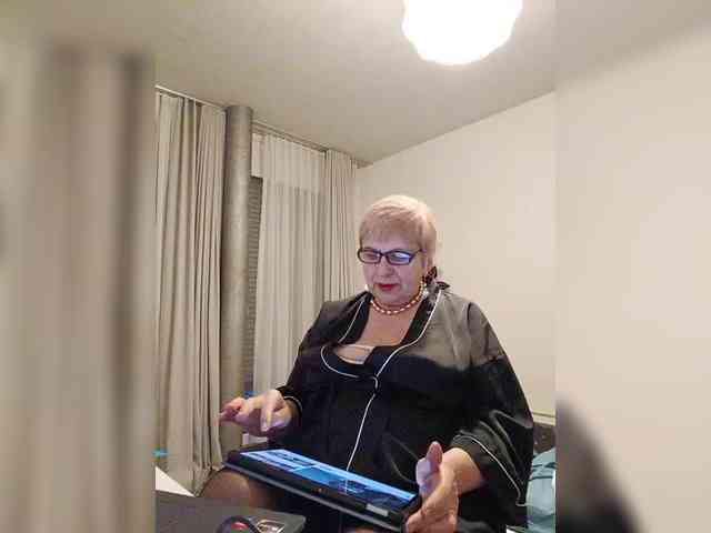 SweetCherry00 webcam