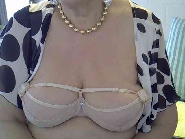 SweetCherry00 webcam