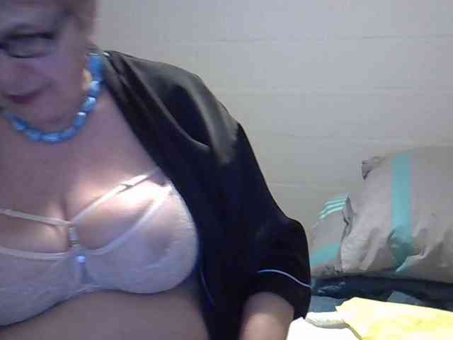 SweetCherry00 webcam