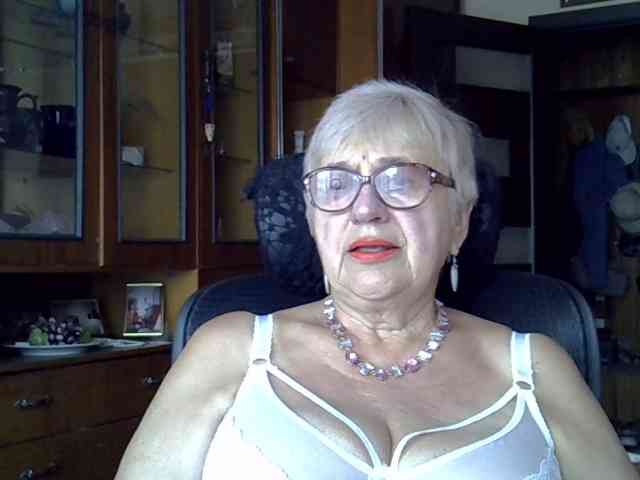 SweetCherry00 webcam