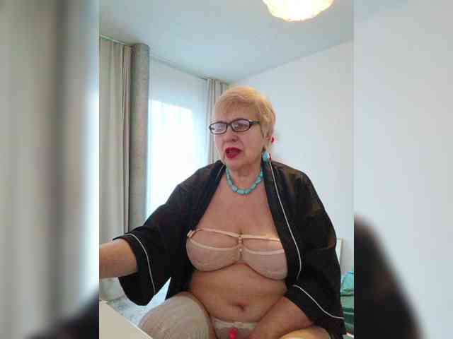 SweetCherry00 webcam