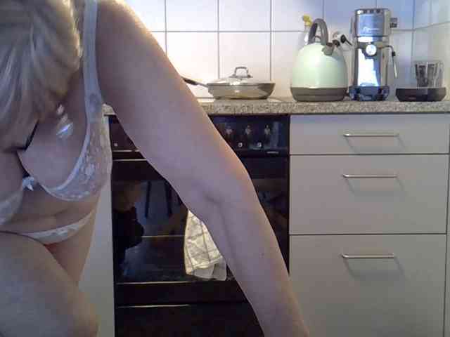 SweetCherry00 webcam