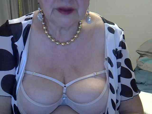 SweetCherry00 webcam