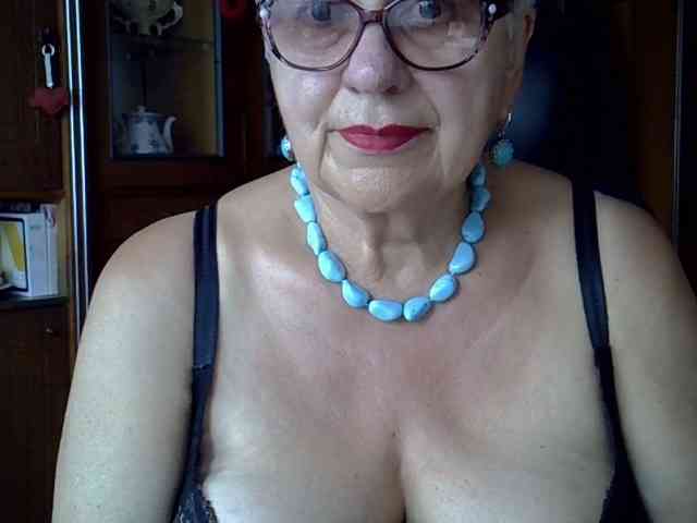SweetCherry00 webcam