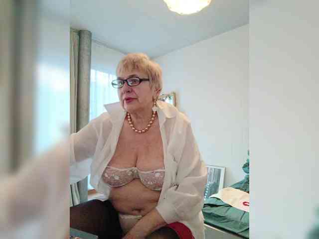 SweetCherry00 webcam