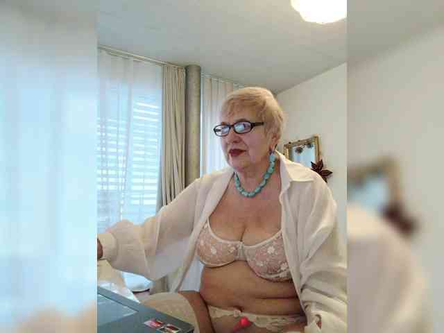 SweetCherry00 webcam