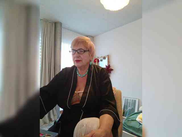 SweetCherry00 webcam