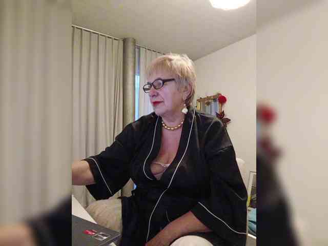 SweetCherry00 webcam