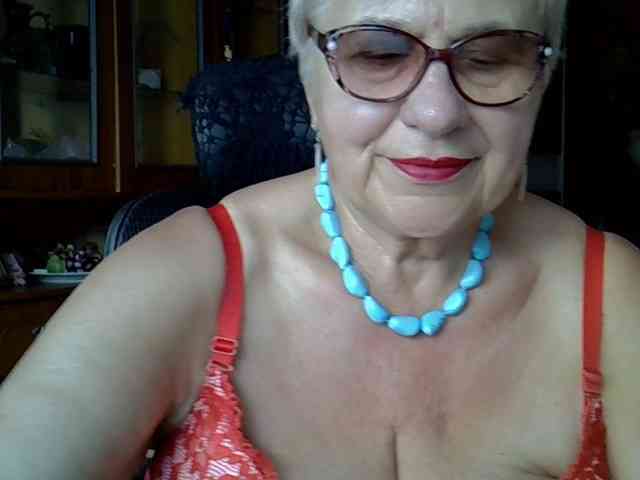 SweetCherry00 webcam