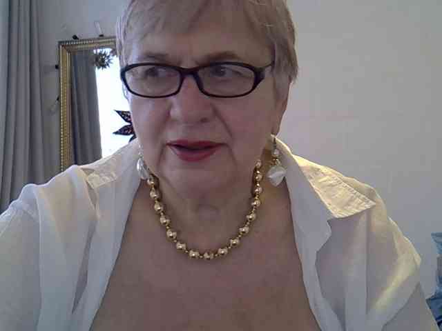 SweetCherry00 webcam