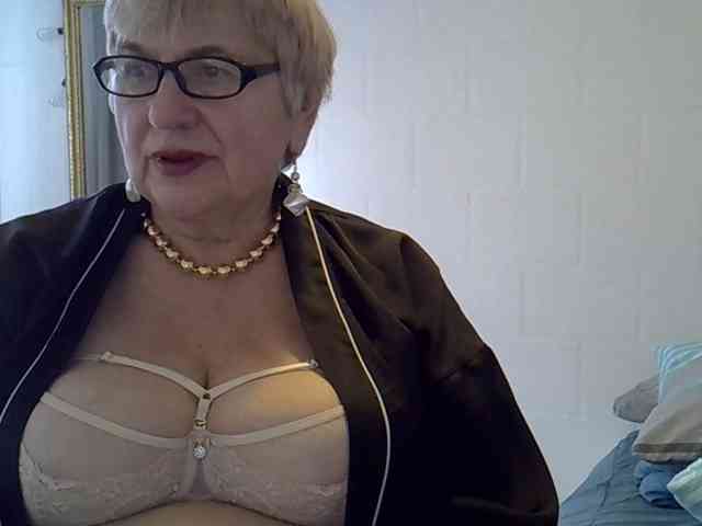SweetCherry00 webcam