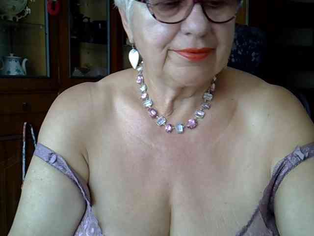 SweetCherry00 webcam