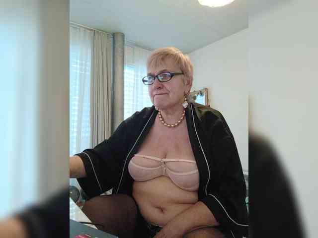 SweetCherry00 webcam