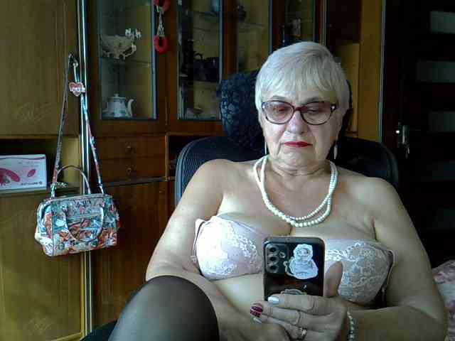 SweetCherry00 webcam