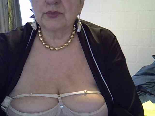 SweetCherry00 webcam