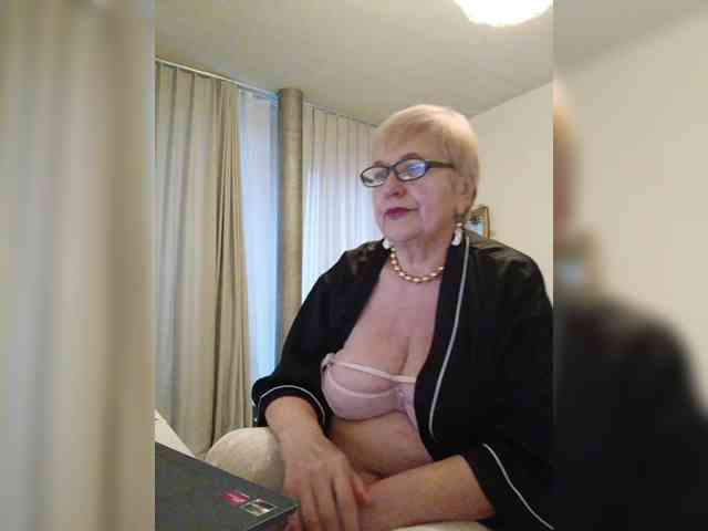 SweetCherry00 webcam