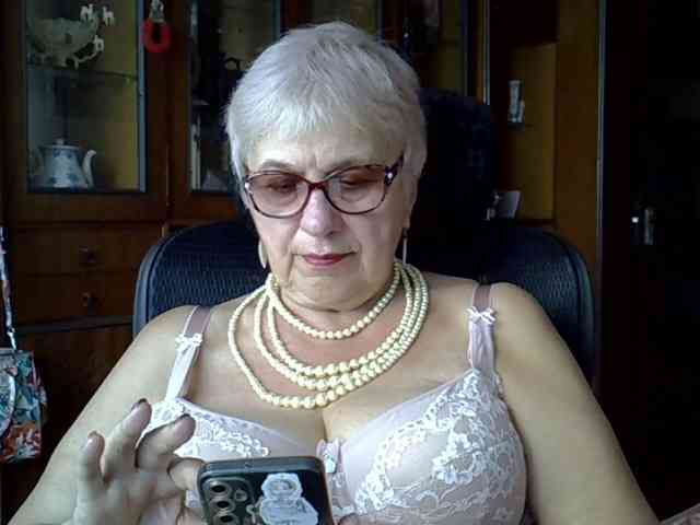 SweetCherry00 webcam