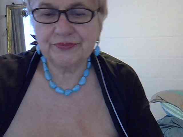 SweetCherry00 webcam