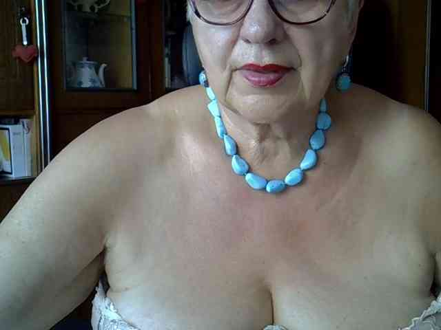 SweetCherry00 webcam