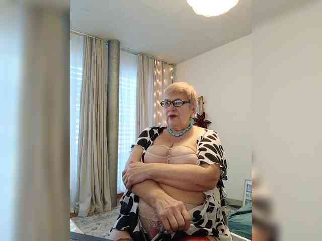 SweetCherry00 webcam